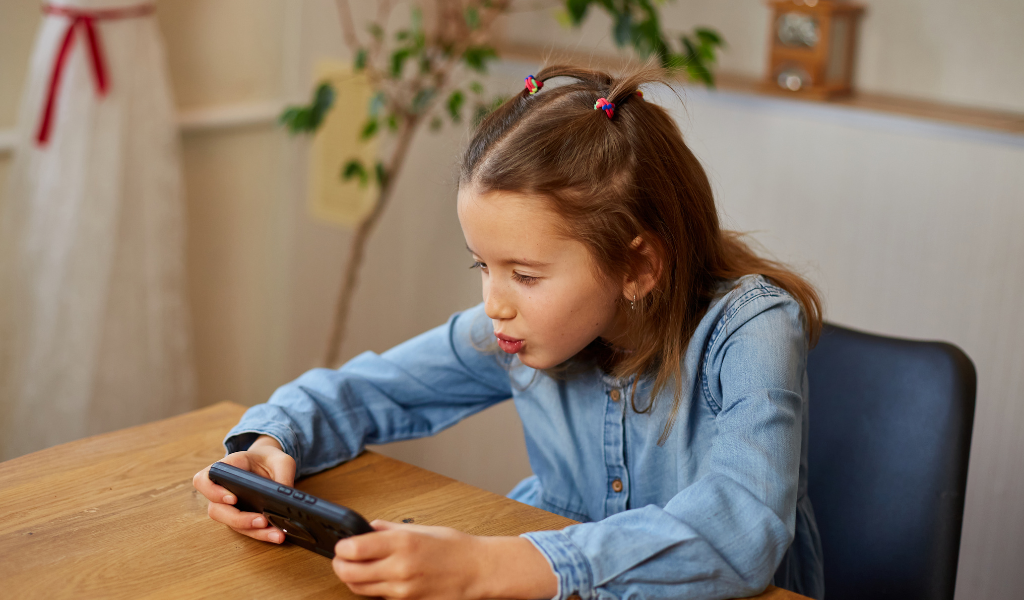 Child Mobile Dependency Therapy in Gurgaon Merlin Health